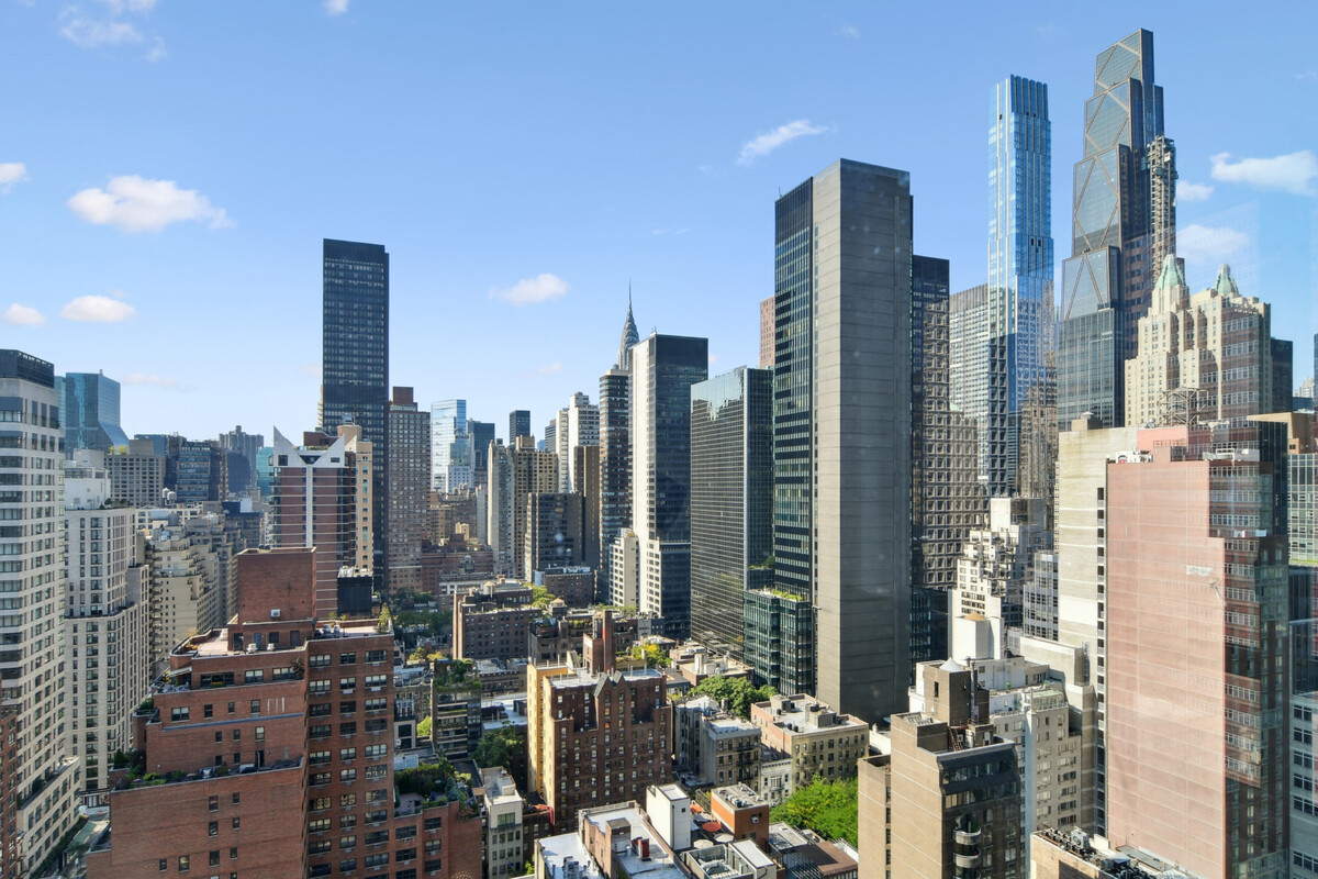 250 East 53rd Street 2801 Turtle Bay New York NY 10022