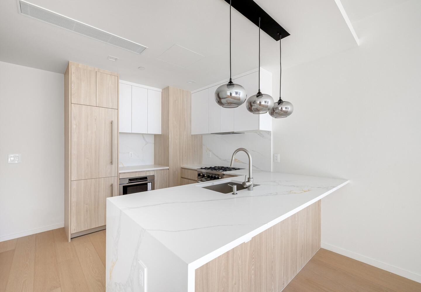 11-36 45th Road 609B Long Island City Queens NY 11101