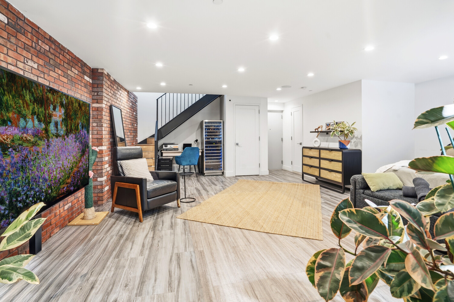 11 Conselyea Street 1B Williamsburg Brooklyn NY 11211