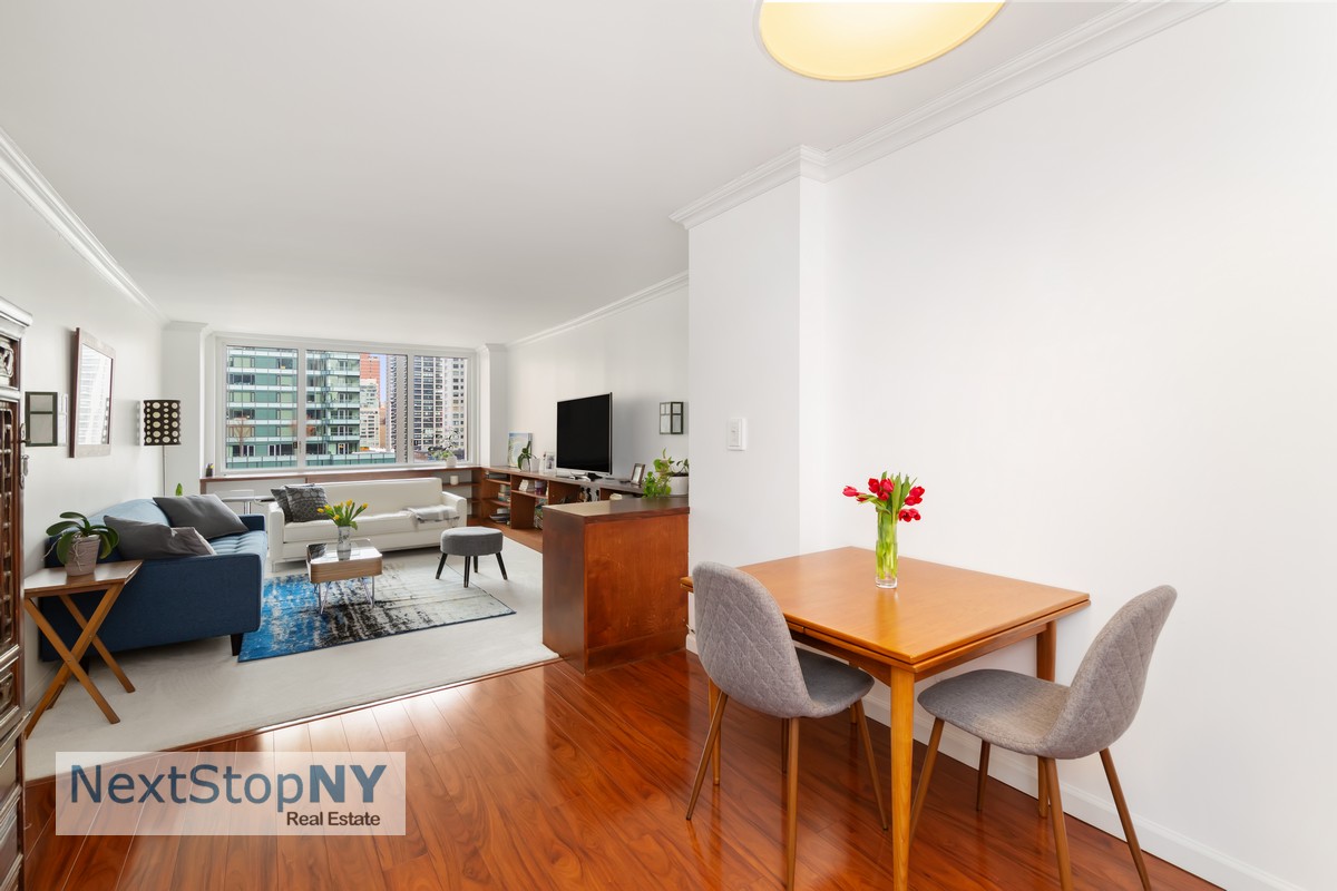 245 East 54th Street, #11D