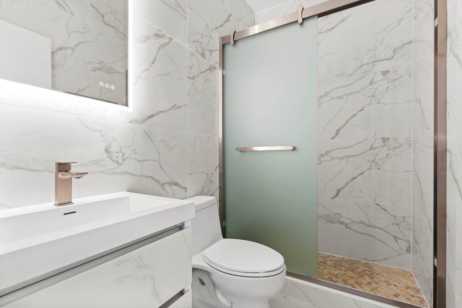 983 Manhattan Avenue 2R Greenpoint Brooklyn NY 11222