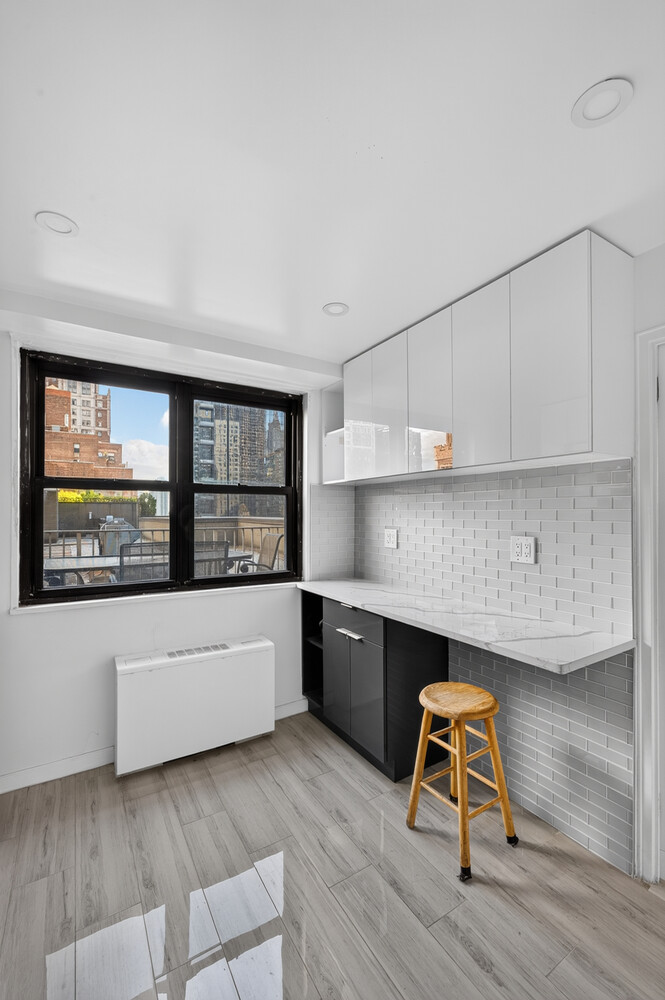 305 East 40th Street 15L Tudor City New York NY 10016