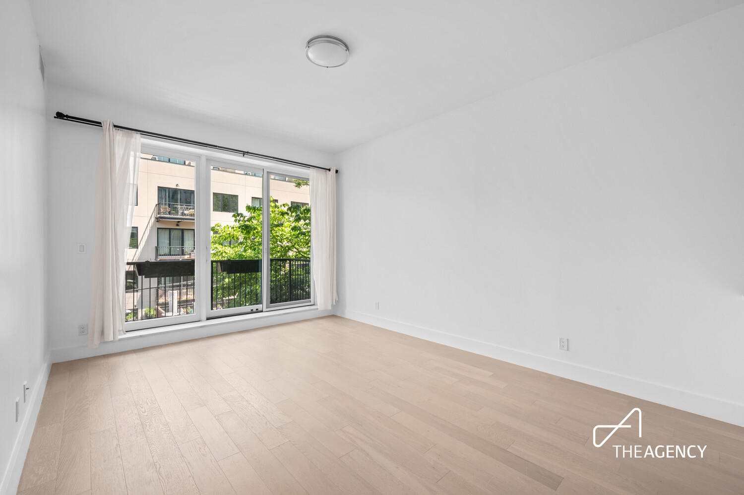 21-19 46th Avenue 4 Court Square Queens NY 11101
