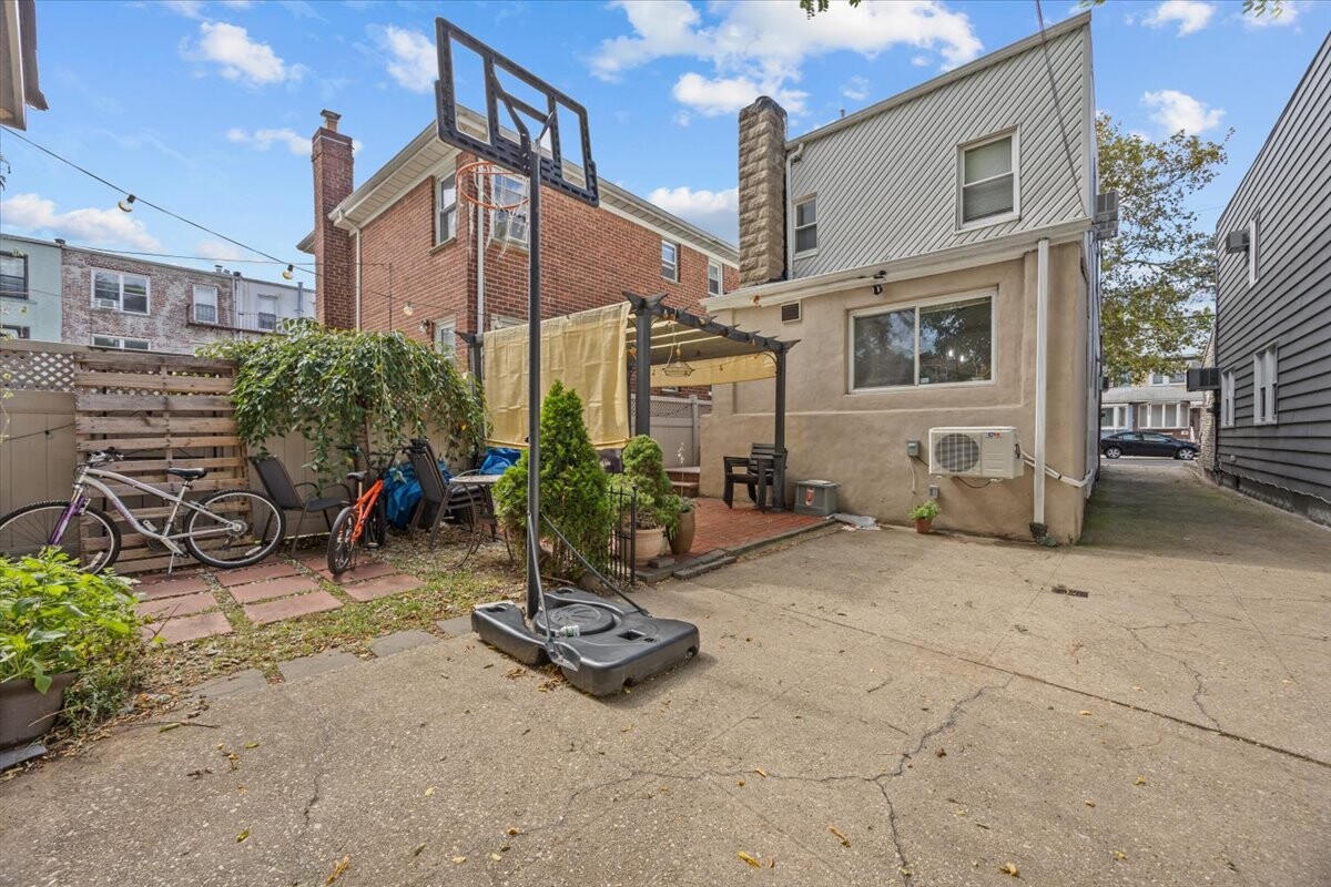 1515 East 55th Street Flatlands Brooklyn NY 11234