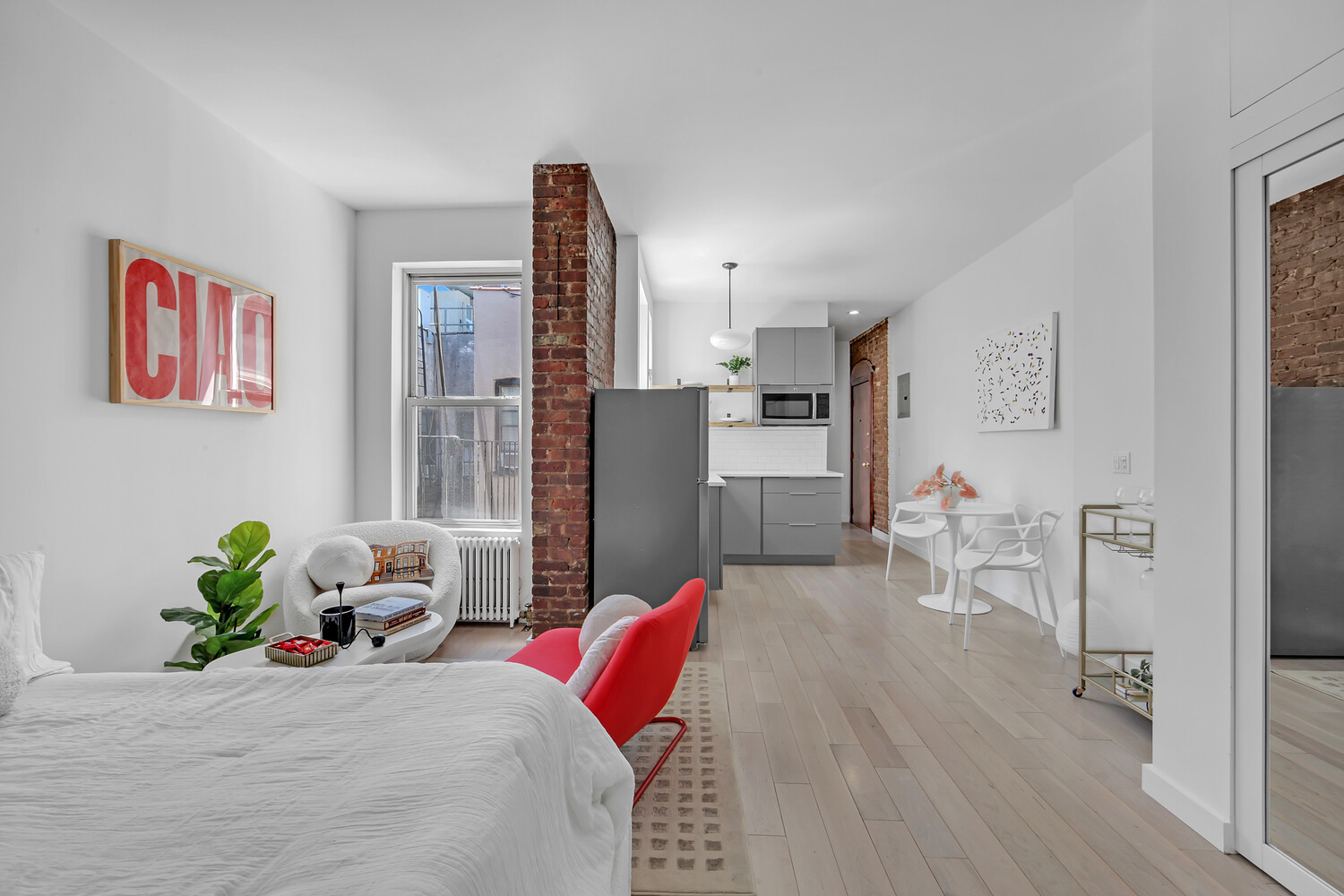 124 Thompson Street APT30 Soho New York NY 10012