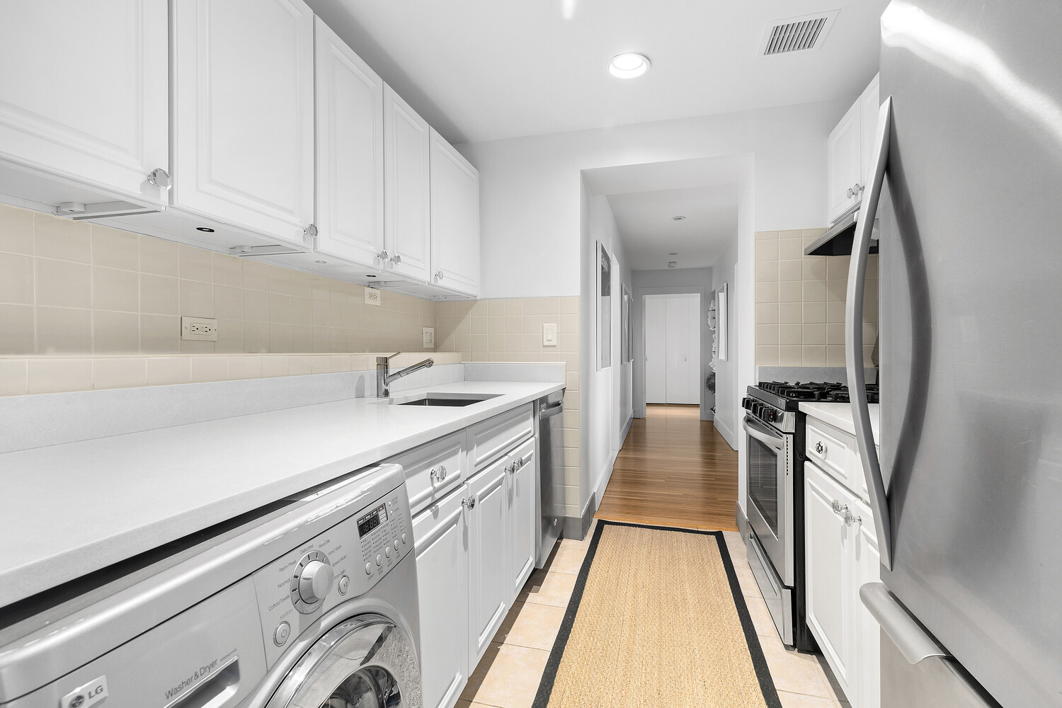 40 East 61st Street 16B Upper East Side New York NY 10065