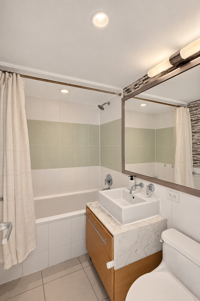 100 West 39th Street 43J Midtown West New York NY 10018