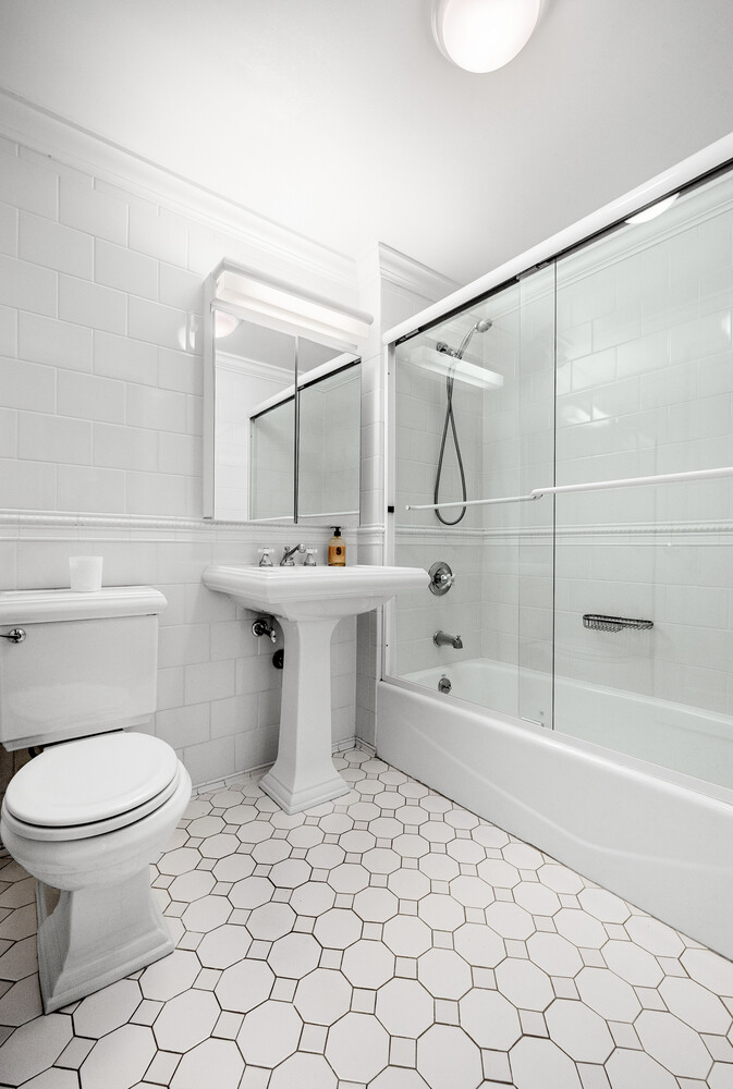 350 East 82nd Street 6R Upper East Side New York NY 10028