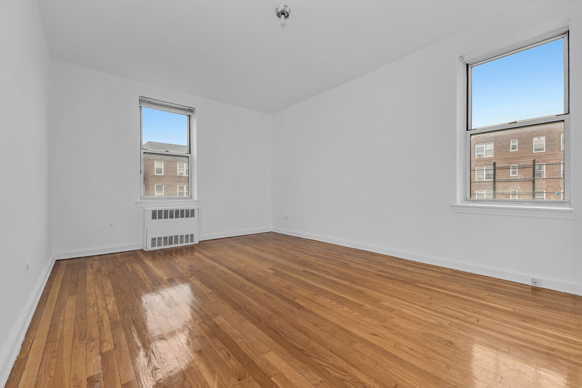 67-07 Yellowstone Blvd. 5F Forest Hills Queens NY 11375