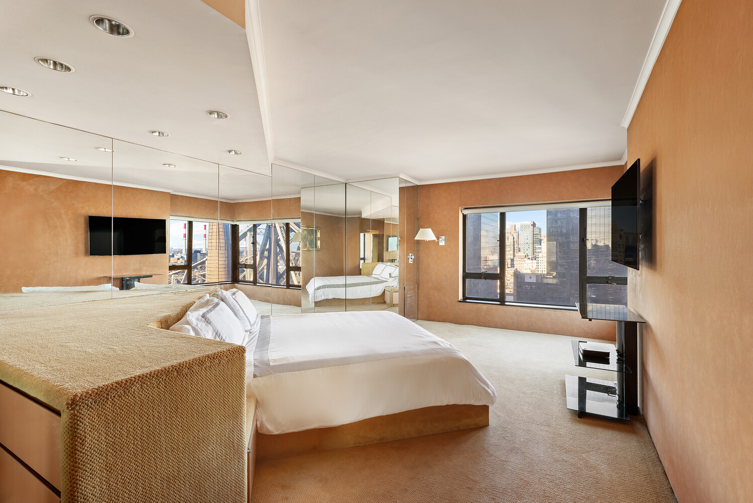 425 East 58th Street 22H Sutton Place New York NY 10022