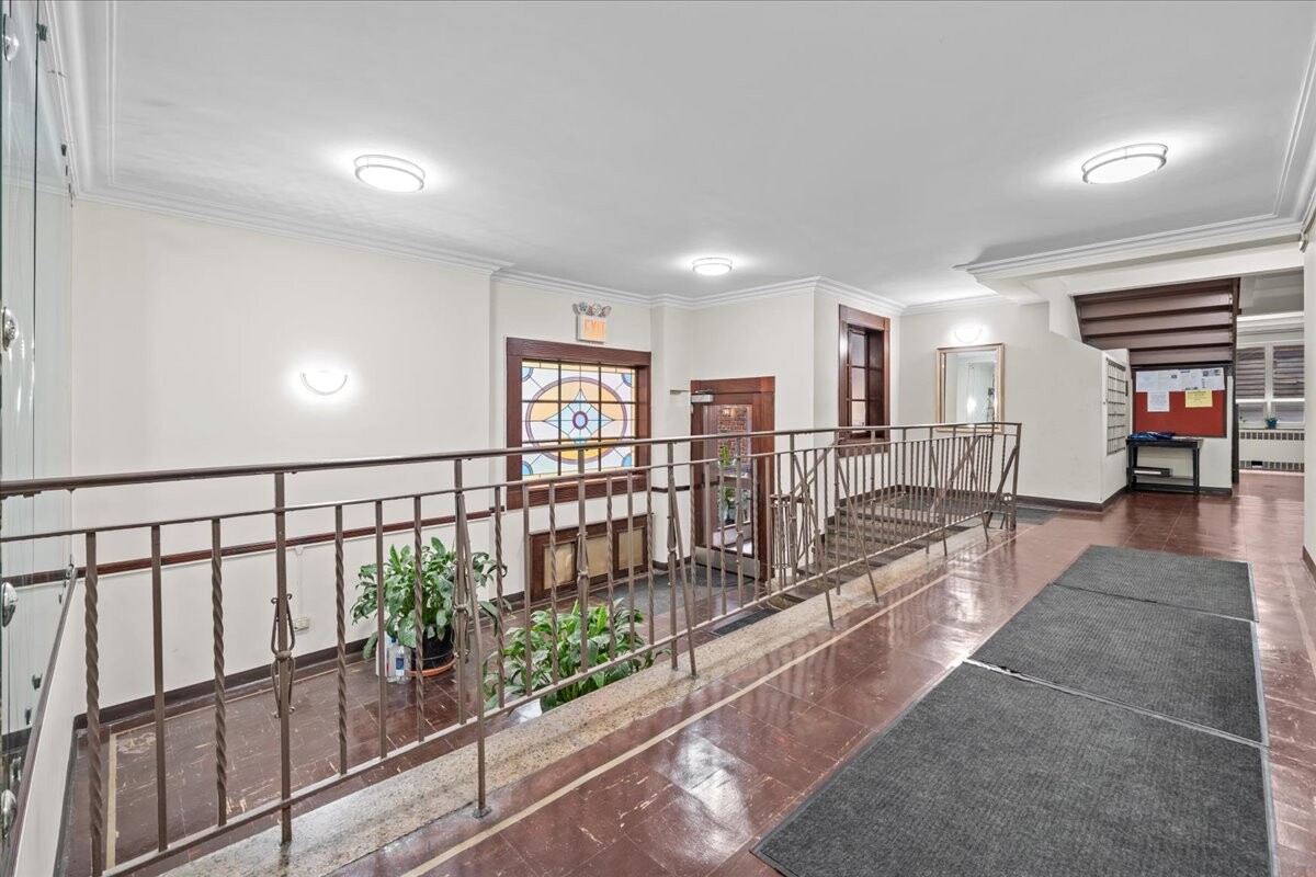 1125 Lorimer Street 2J Greenpoint Brooklyn NY 11222