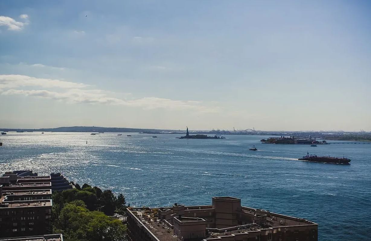 225 Rector Place PH1F Battery Park City New York NY 10280