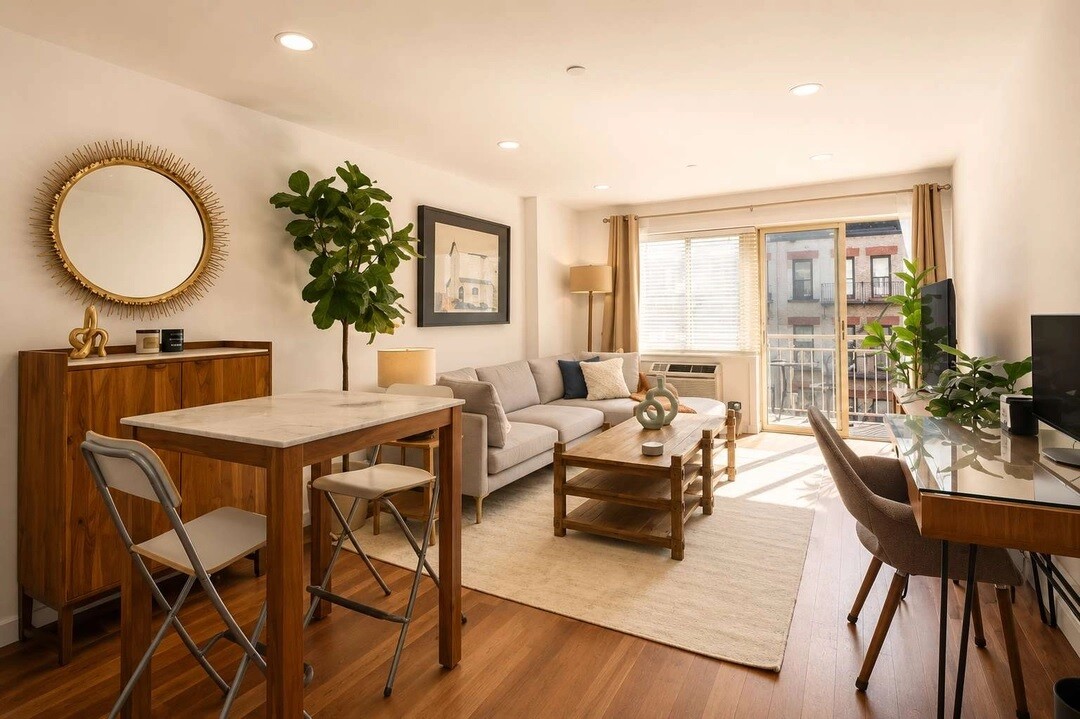 15 Saint Marks Place 6AB E. Greenwich Village New York NY 10003
