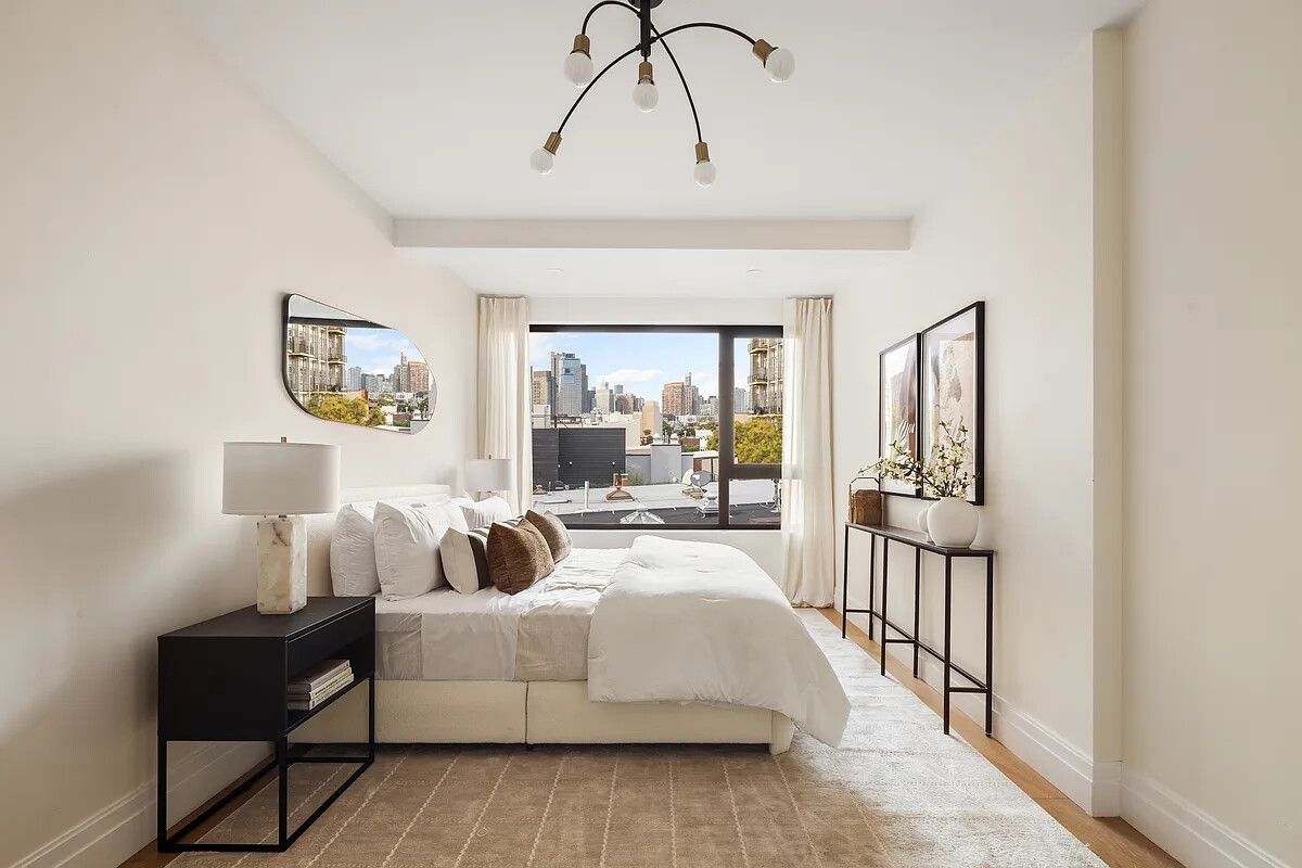 215 Calyer Street 4 Greenpoint Brooklyn NY 11222