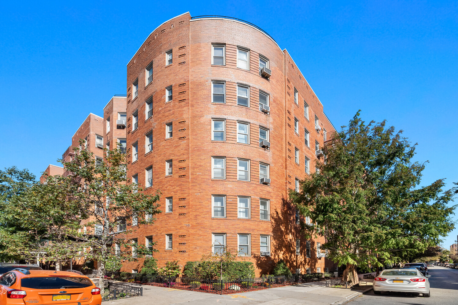 9437 Shore Road E4 Fort Hamilton Brooklyn NY 11209