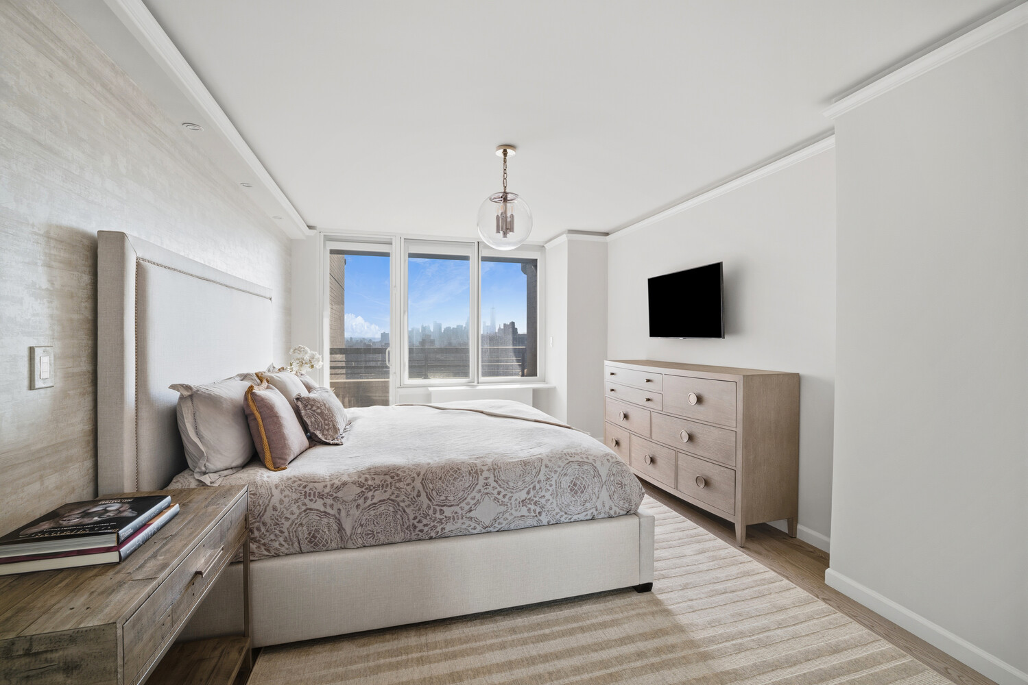 330 East 38th Street 37B Murray Hill New York NY 10016