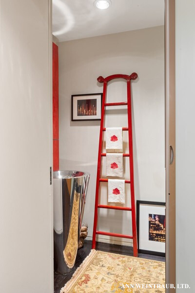 1 Fifth Avenue 5F Greenwich Village New York NY 10003