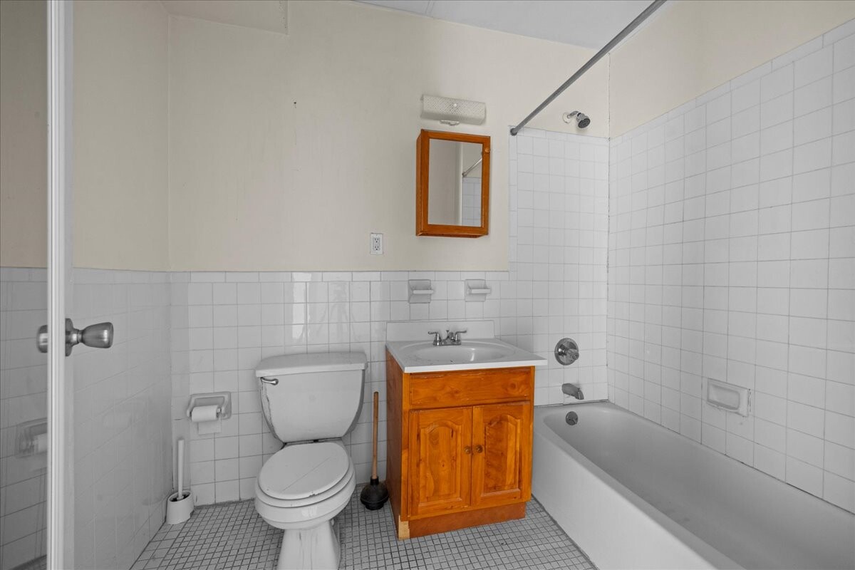 135 Saint James Place Clinton Hill Brooklyn NY 11238