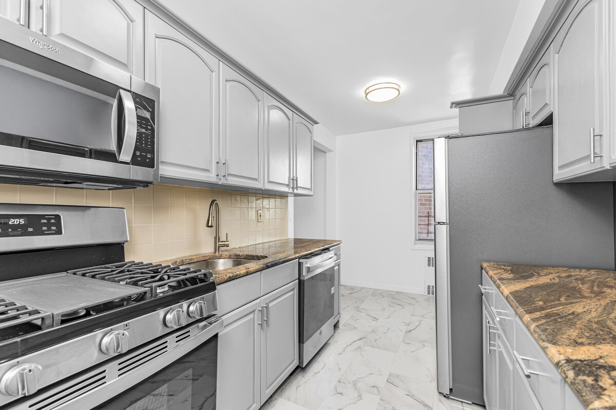 67-30 Clyde Street 5C Forest Hills Queens NY 11375