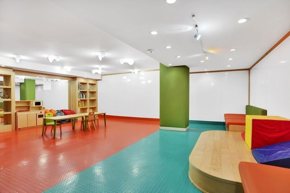 225 Rector Place 10T Battery Park City New York NY 10280