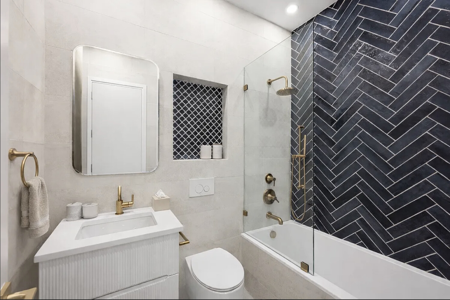 1073 Willoughby Avenue 2B Bushwick Brooklyn NY 11221