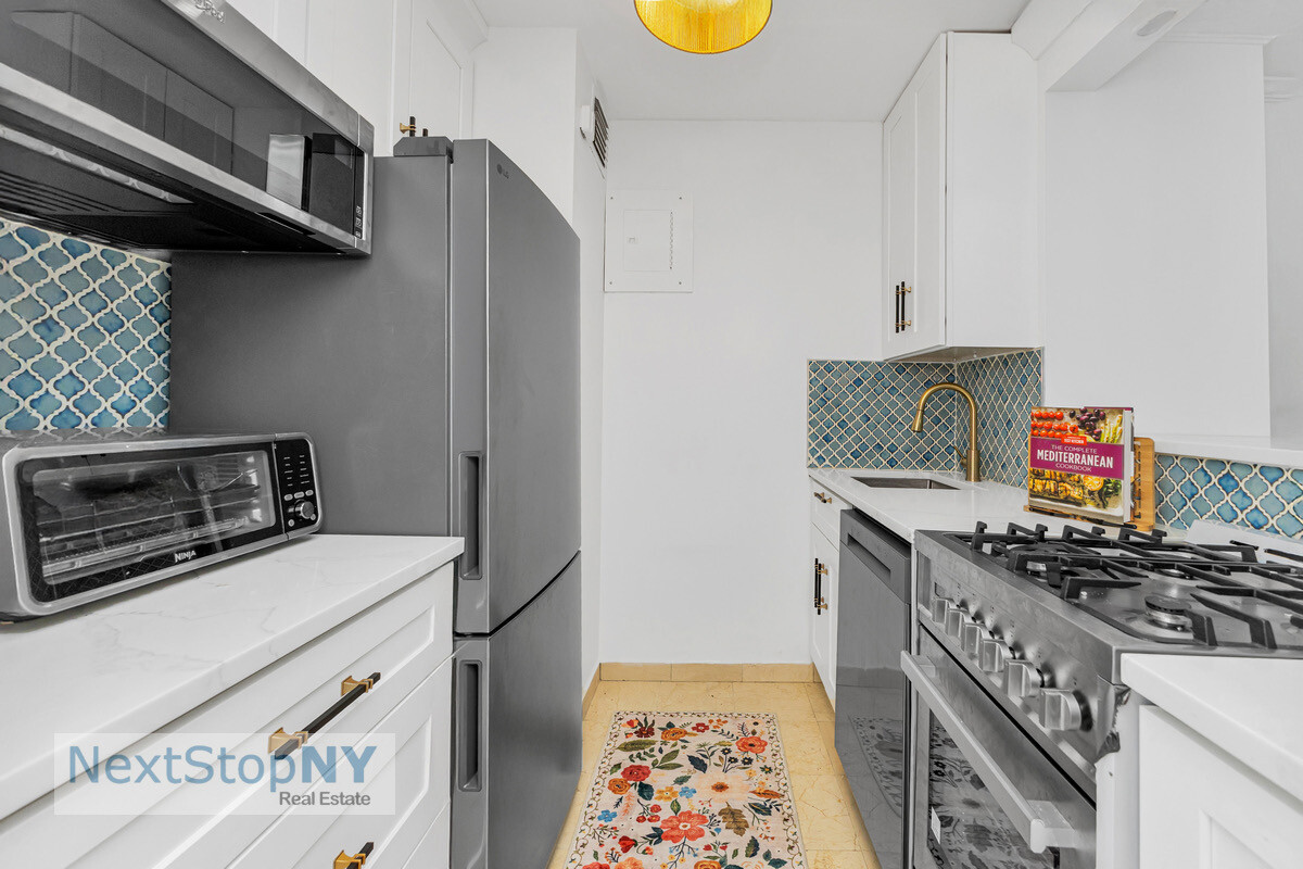 245 East 54th Street 22C Turtle Bay New York NY 10022