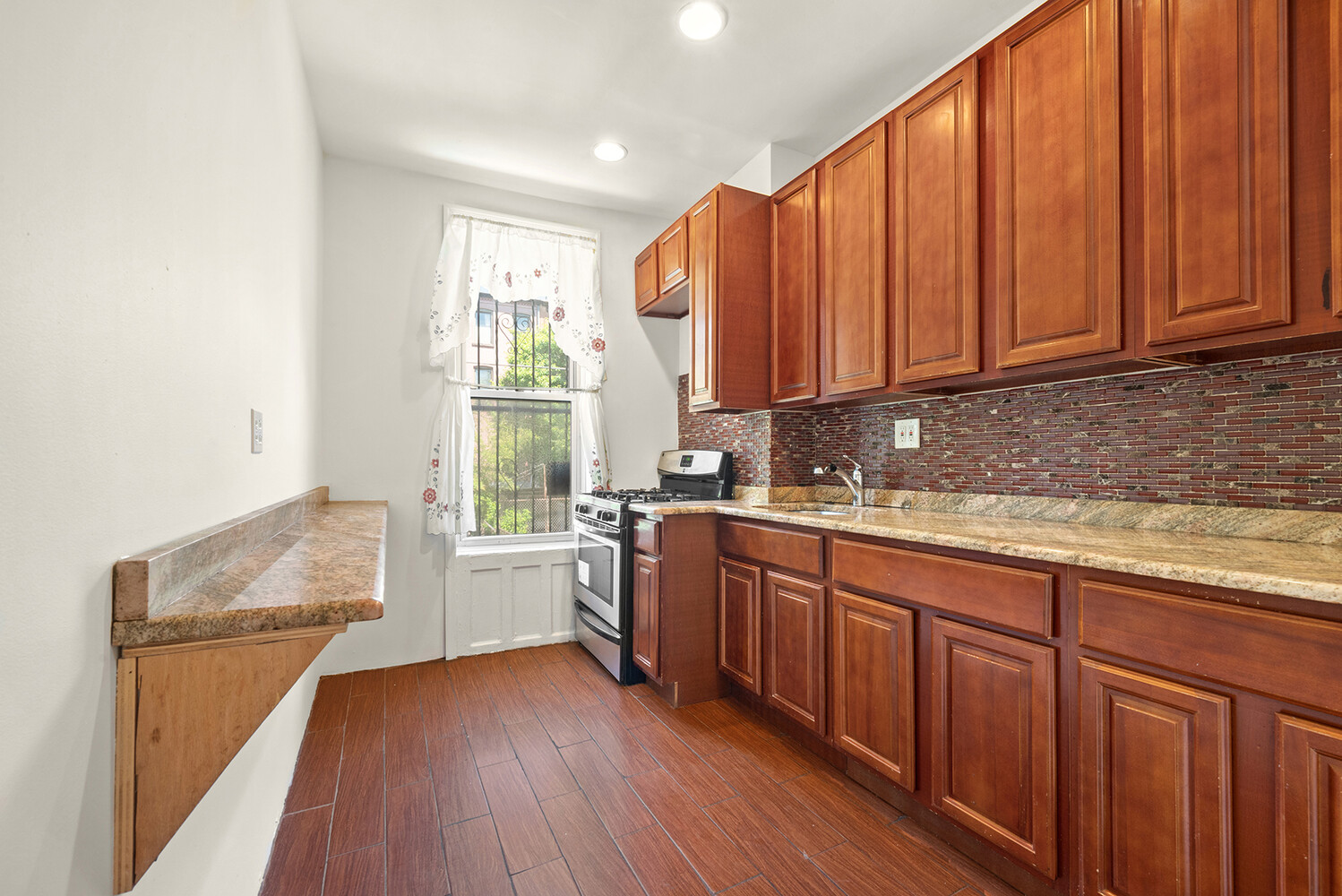 567 Lexington Avenue Stuyvesant Heights Brooklyn NY 11221