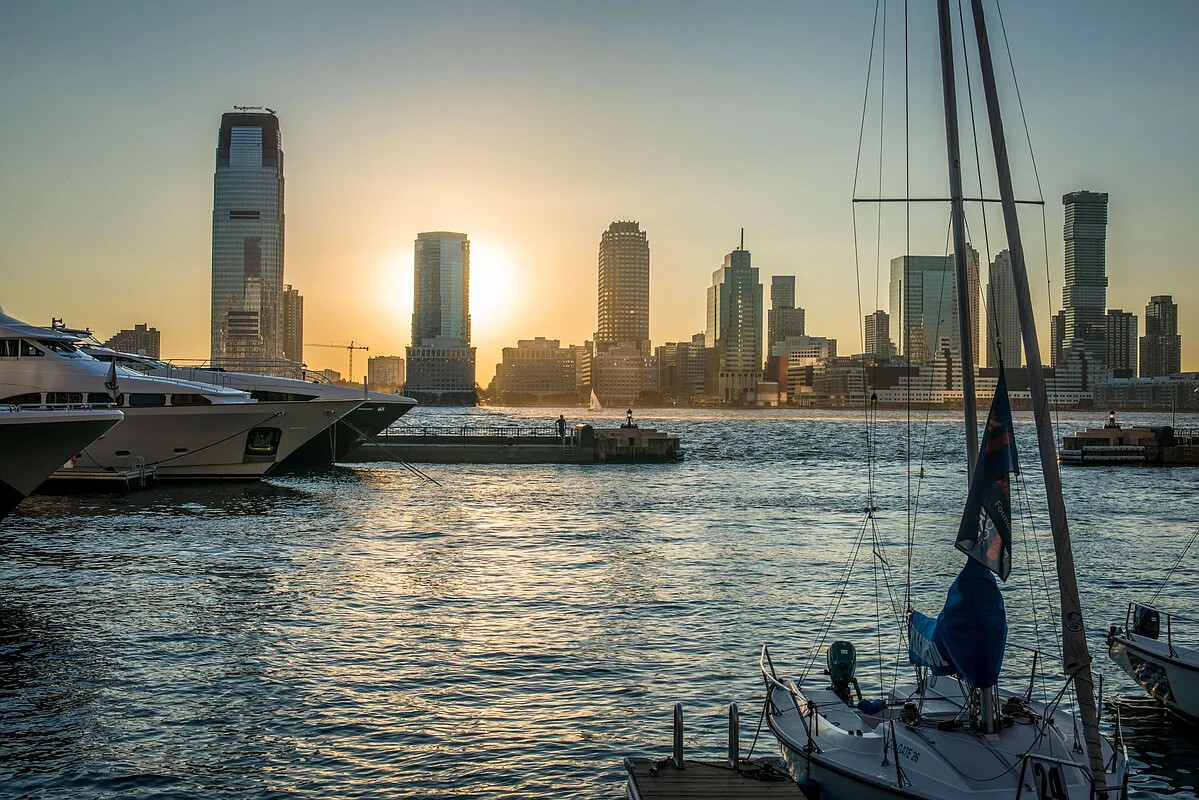 380 Rector Place 23G Battery Park City New York NY 10280