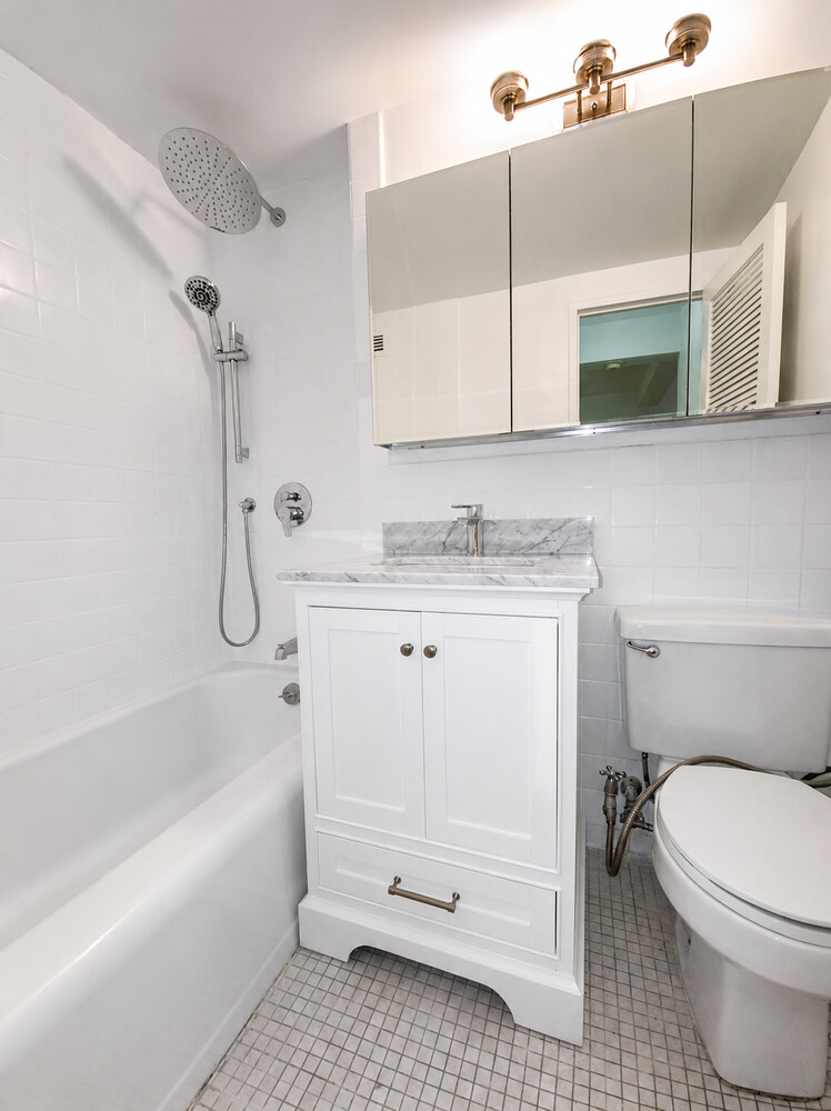 333 East 46th Street 2G Turtle Bay New York NY 10017
