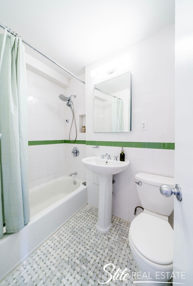 201 East 21st Street 9L Gramercy Park New York NY 10010