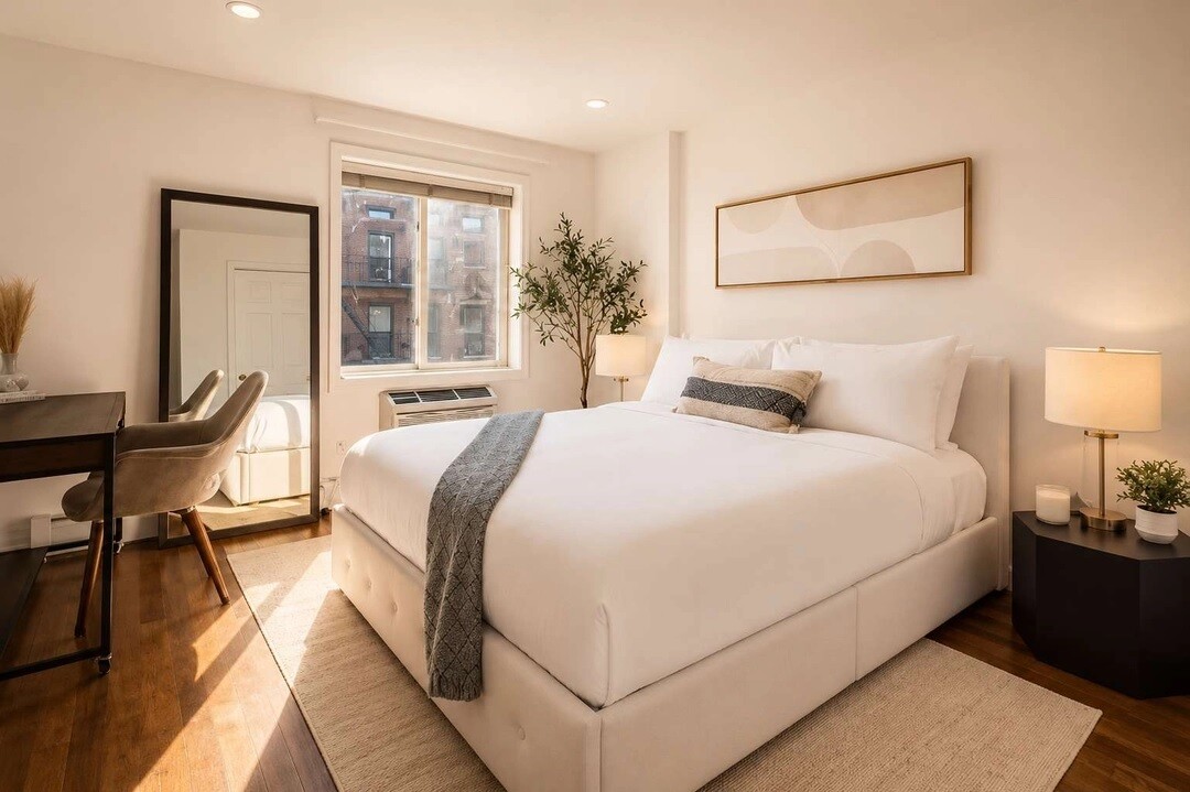 15 Saint Marks Place 6AB E. Greenwich Village New York NY 10003