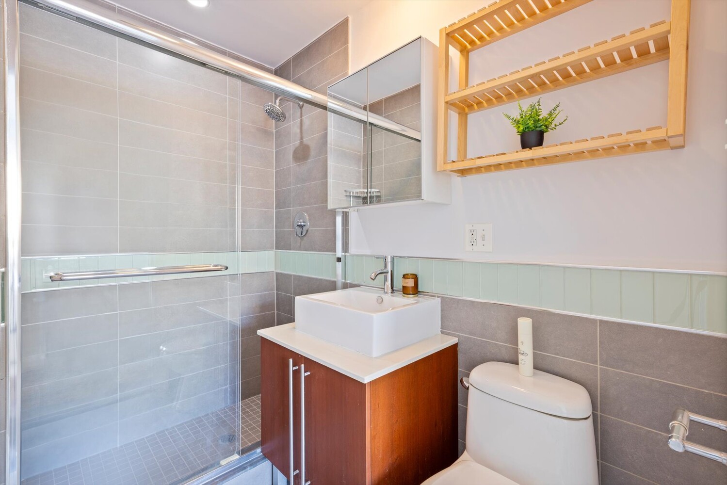 100 Maspeth Avenue 2H East Williamsburg Brooklyn NY 11211