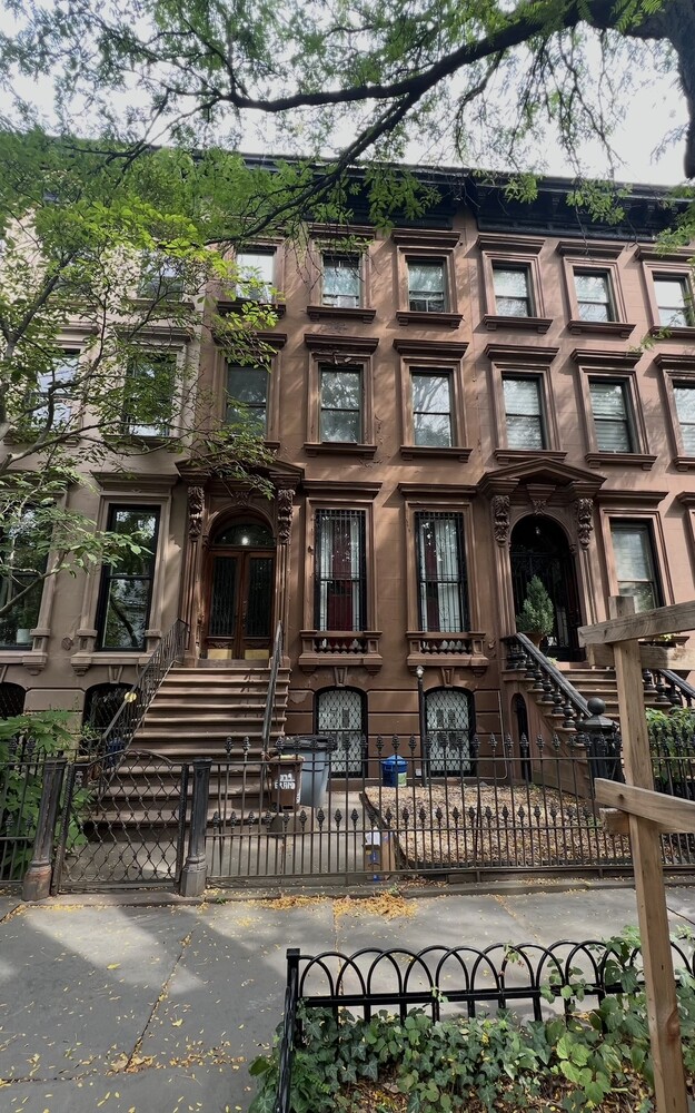 379 Grand Avenue Clinton Hill Brooklyn NY 11238