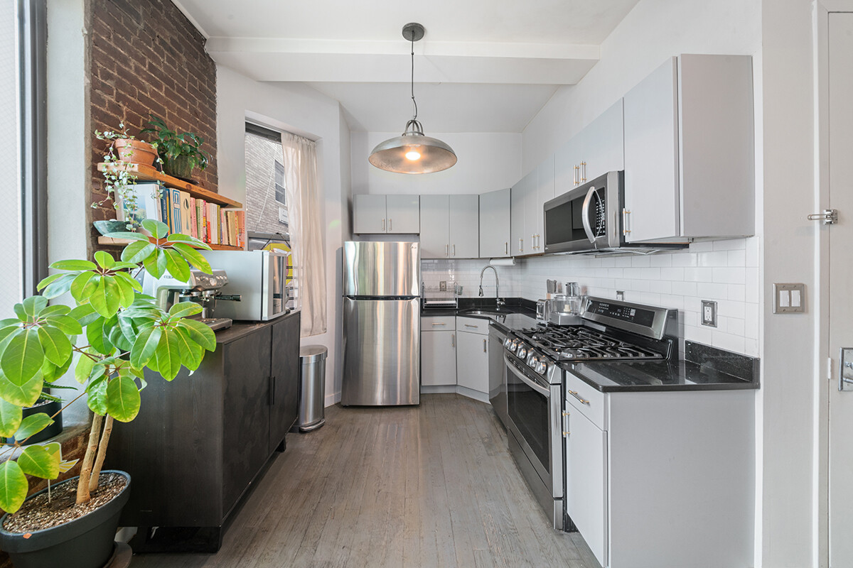156 Pulaski Street 1C Bedford Stuyvesant Brooklyn NY 11206
