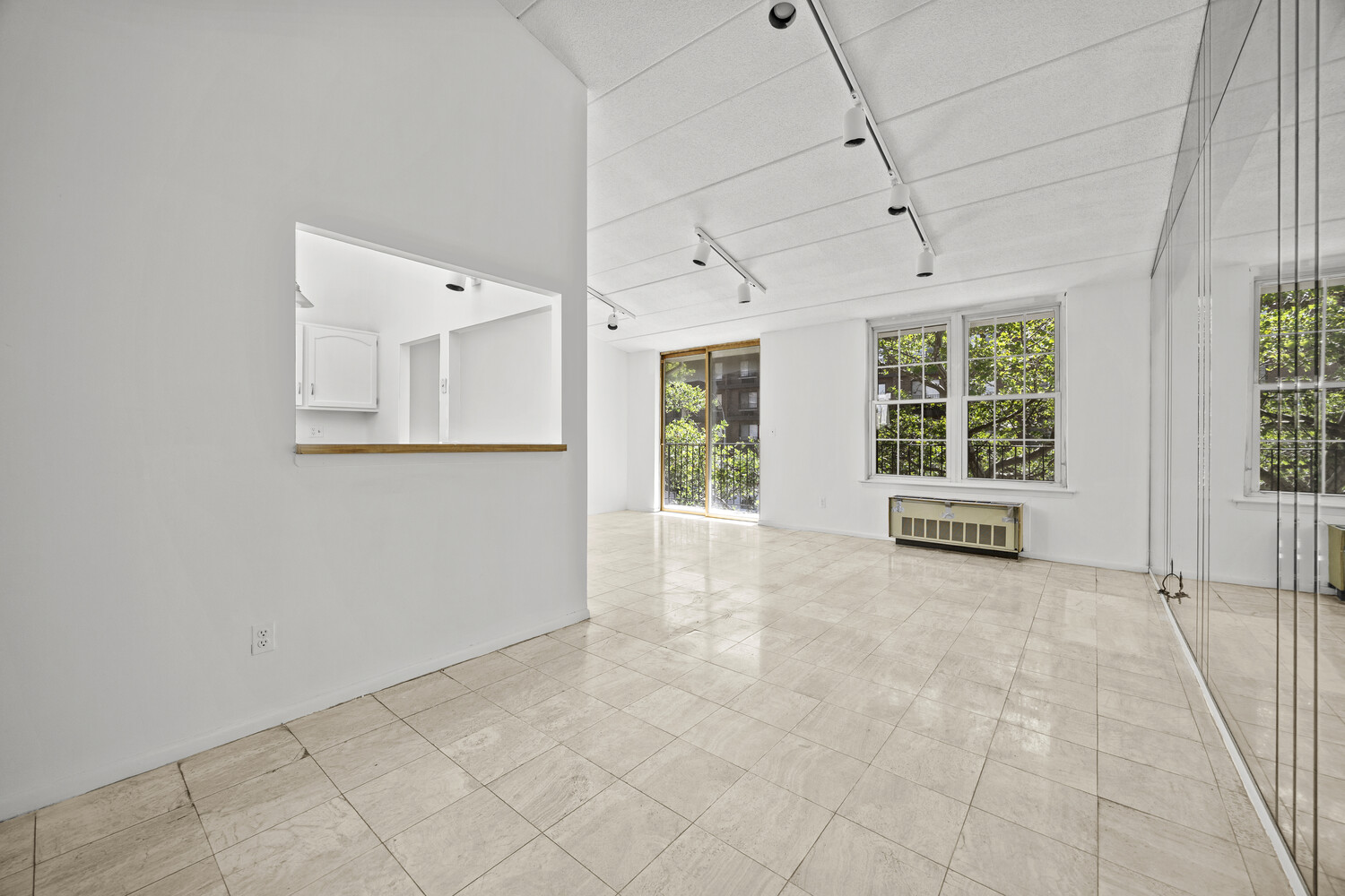 10106 4th Avenue 26E Fort Hamilton Brooklyn NY 11209