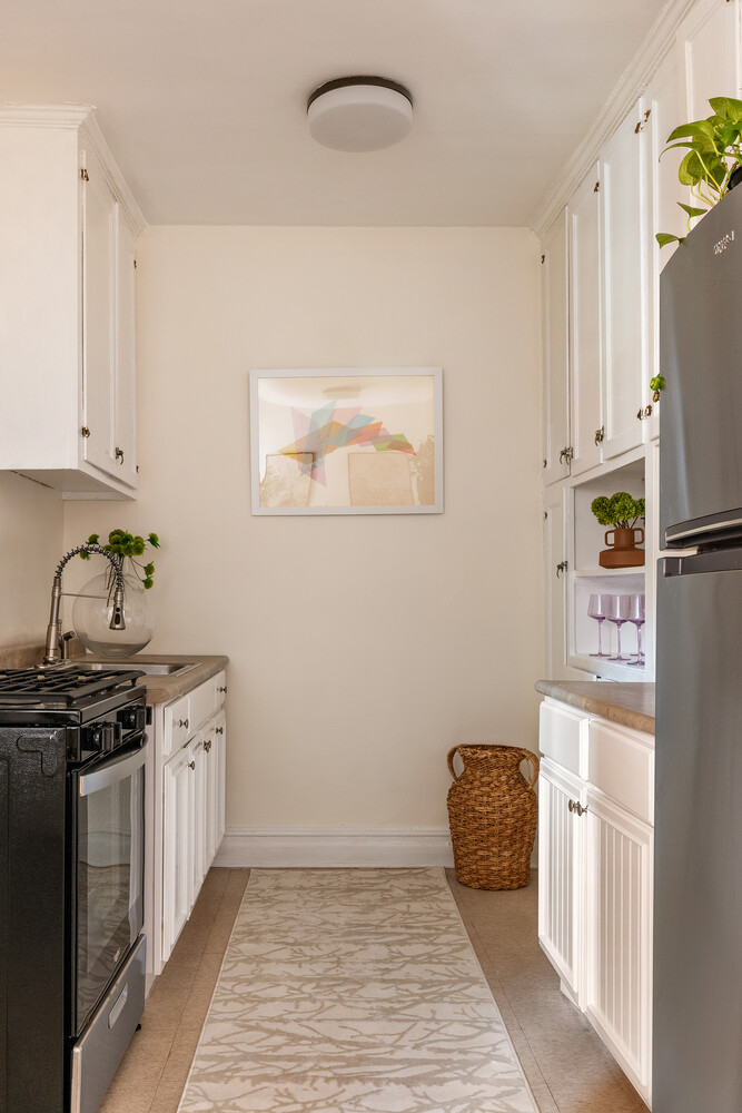 72-17 34th Avenue APT1J Jackson Heights Queens NY 11372