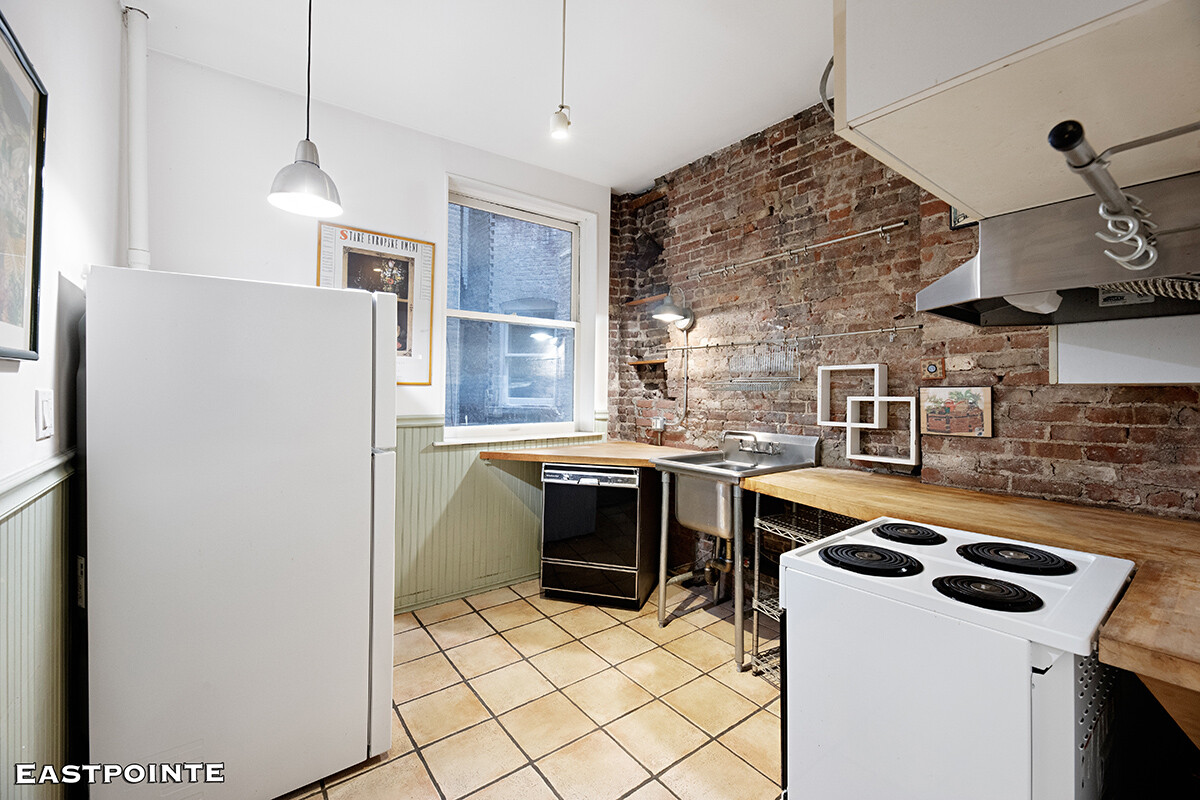 335 West 21st Street Chelsea New York NY 10011