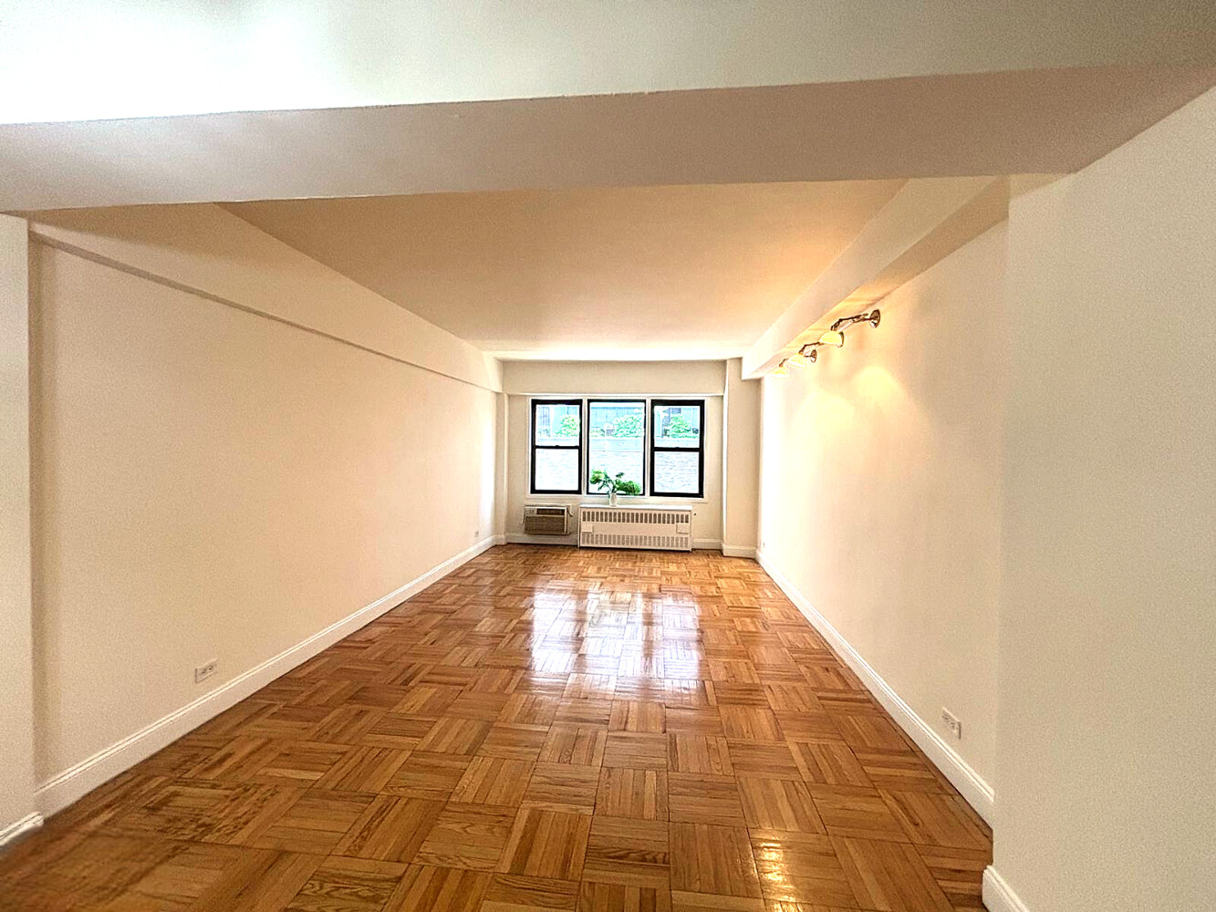 220 East 54th Street 10D Turtle Bay New York NY 10022