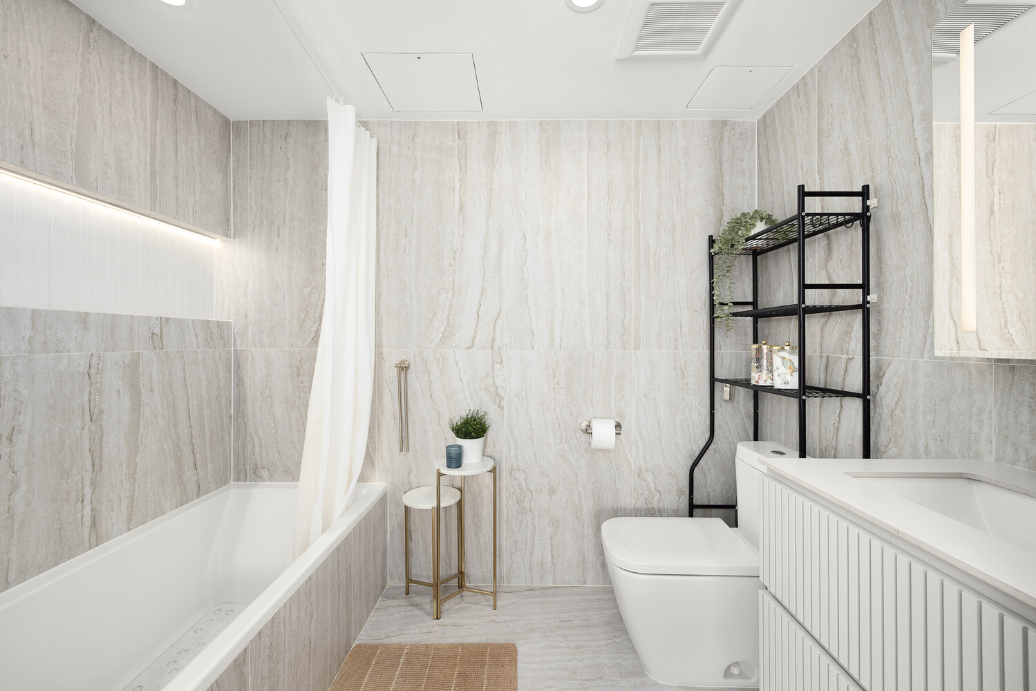 350 West 44th Street 203 Clinton New York NY 10036