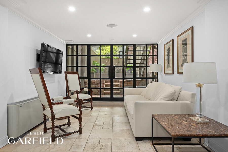 320 East 55th Street TH Sutton Place New York NY 10022