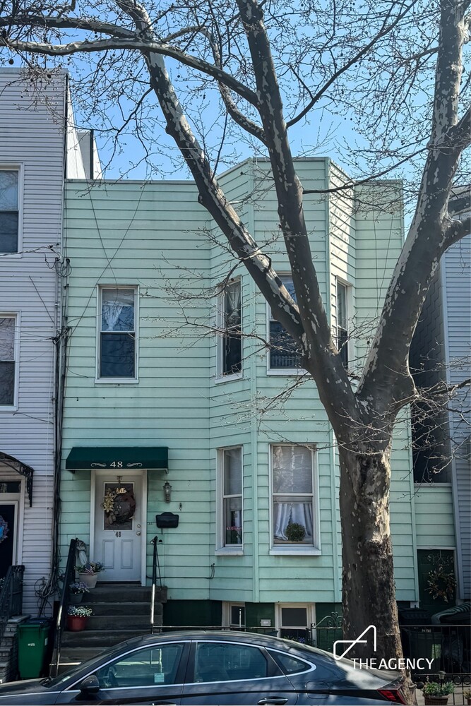 48 Hausman Street Greenpoint Brooklyn NY 11222