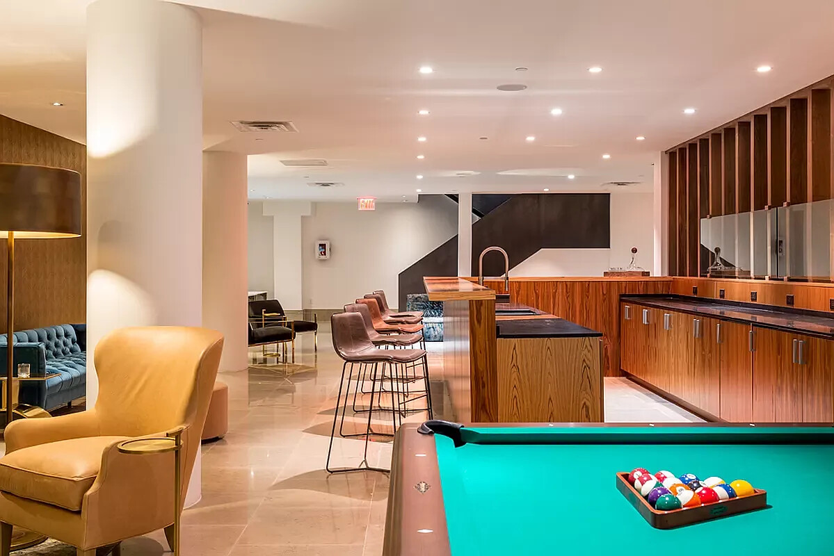 429 Kent Avenue TH8 Williamsburg Brooklyn NY 11249