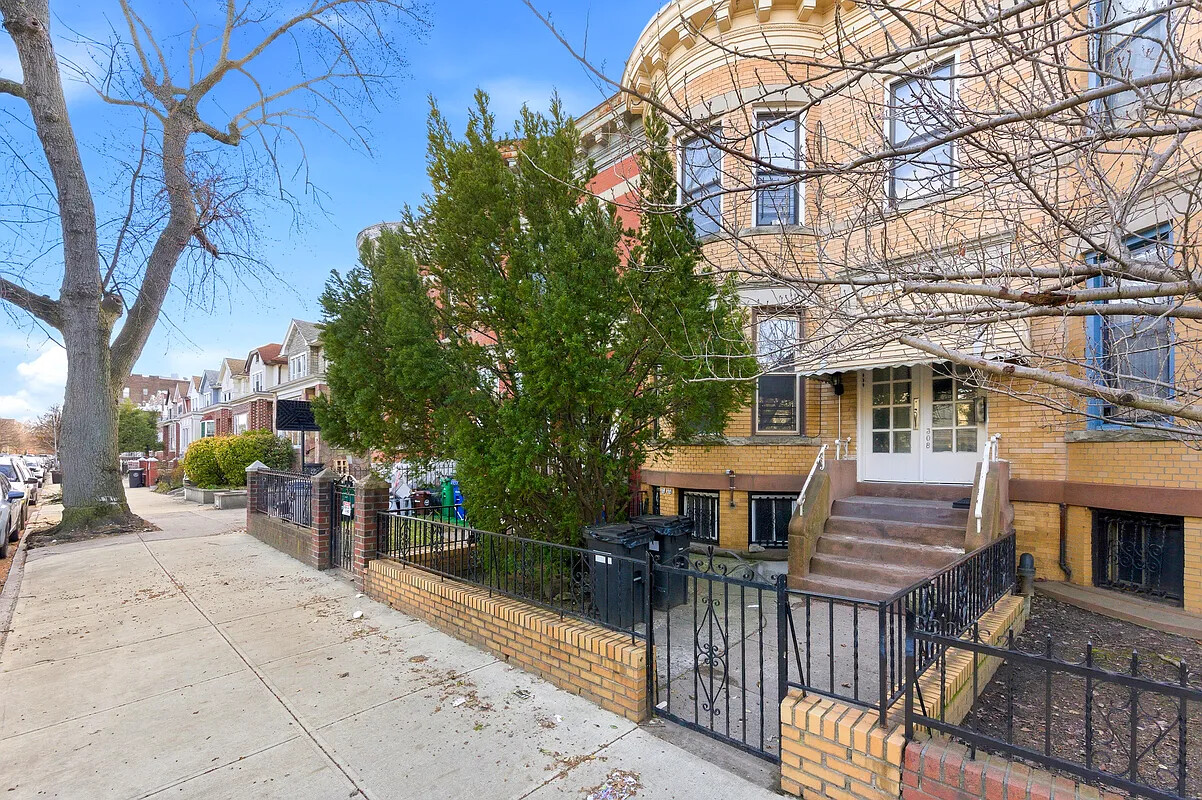 308 East 8th Street 1 Kensington Brooklyn NY 11218