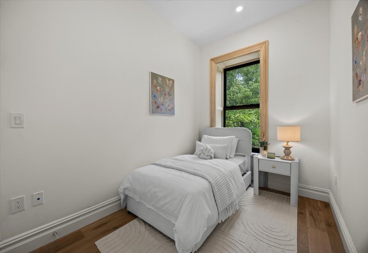 394 Bainbridge Street Stuyvesant Heights Brooklyn NY 11233