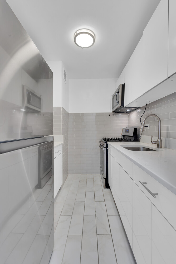 185 West End Avenue 12K Lincoln Square New York NY 10023