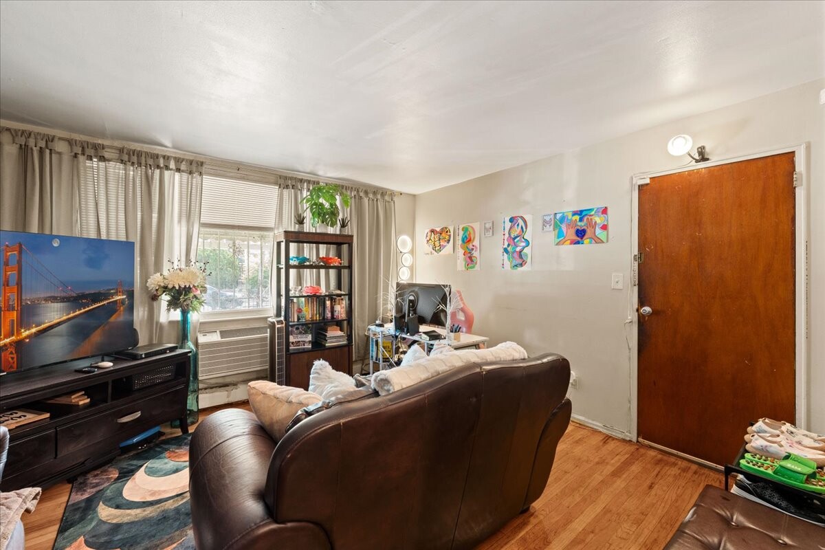 716 Hemlock Street City Line Brooklyn NY 11208