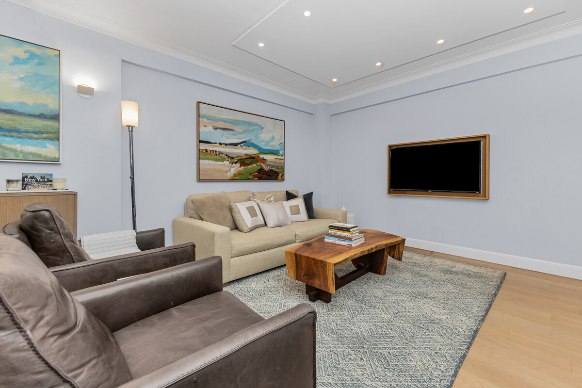 923 Fifth Avenue 4B Upper East Side New York NY 10021