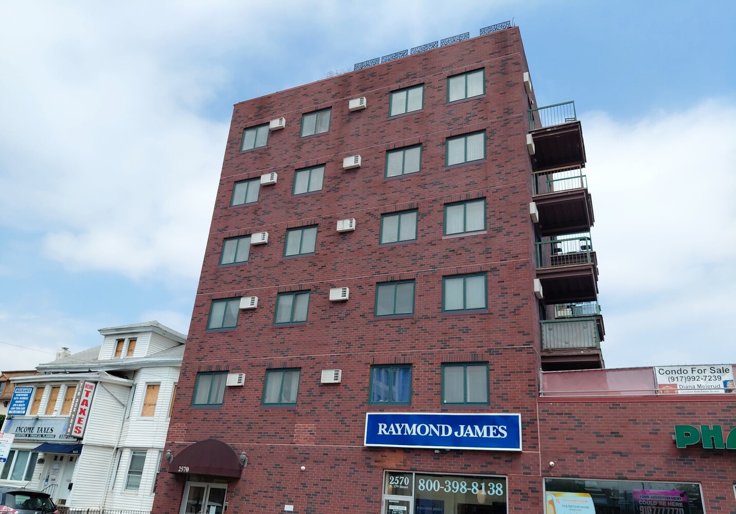 2570 East 17th Street Sheepshead Bay Brooklyn NY 11235