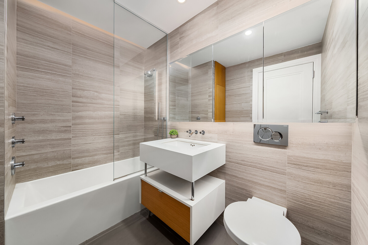 318 East 81st Street 2 Upper East Side New York NY 10028