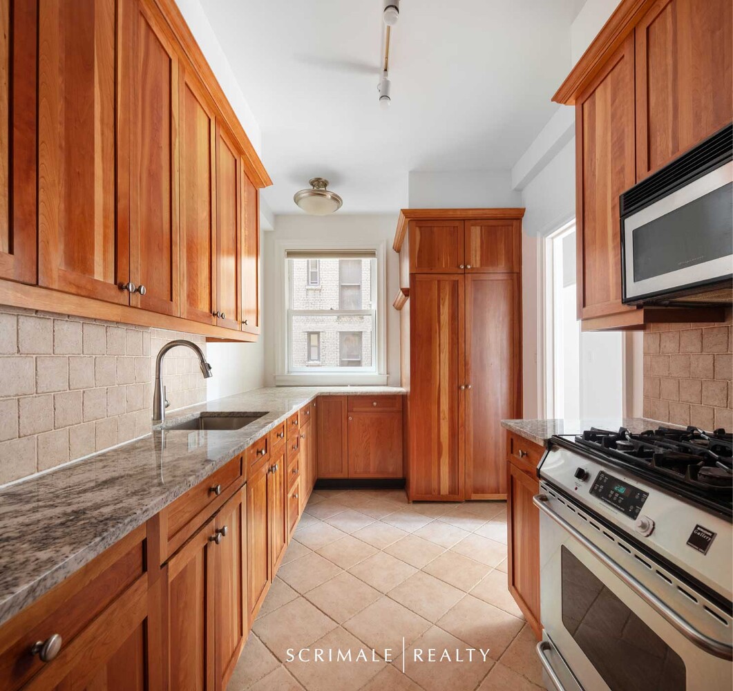 330 West 72nd Street 8C Lincoln Square New York NY 10023